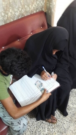 فرع البياع : تسليم الكفالة الشهرية لذوي الطفلة / بنين .ج.ه من المتبرع الكريم / سرمد فارس يوسف